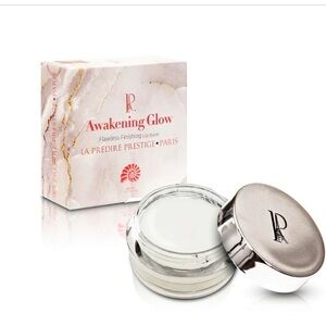La Predire Prestige Awakening Glow Flawless Finishing Lip Balm